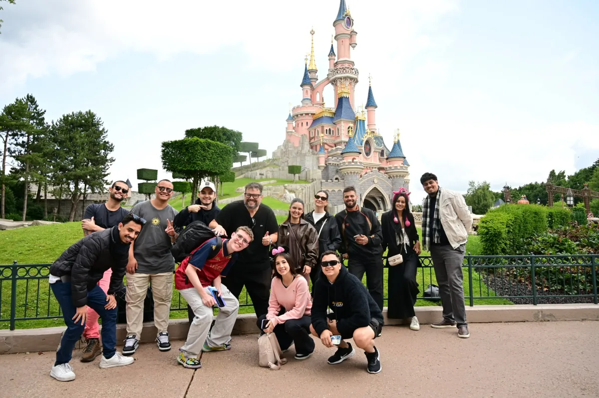 Registro em grupo com a Tem Disney em Paris
