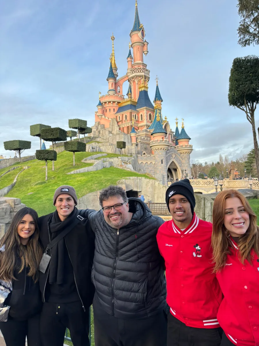Registro de cliente com a Tem Disney em Paris